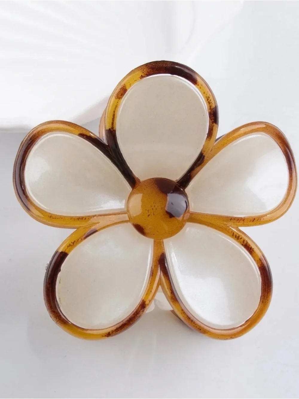 Flower Hair Claw Clip NWT